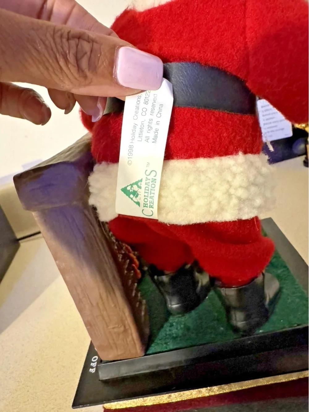 Vintage 1998 Holiday Creation Musical Santa Dog Light up Fireplace Christmas